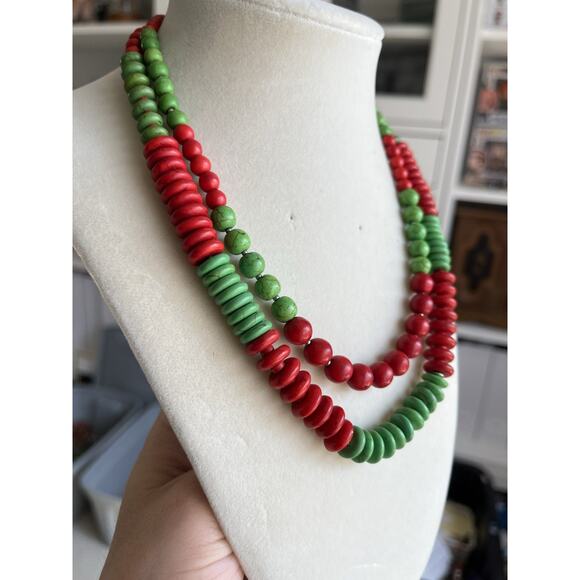 Silver Tone Red & Green Dyed Round Howlite Beaded Choker Necklace 17” - Picture 2 of 6